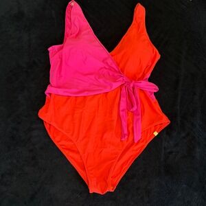 Summersalt The Perfect Wrap One Piece Swimsuit Hibiscus Fuchsia Size 18